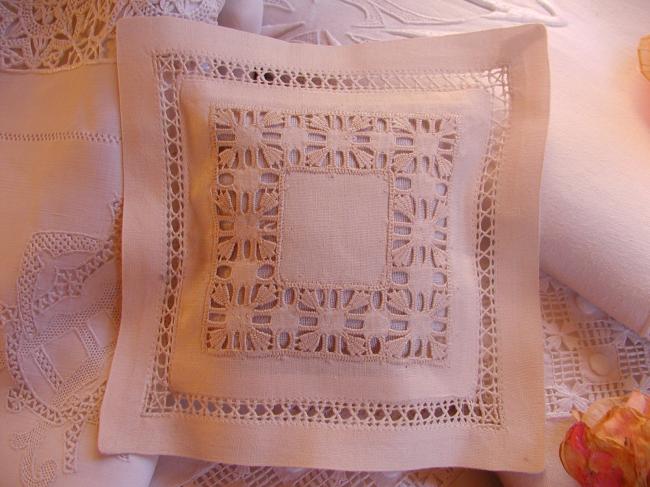 Lovely lavander sachet with hand-embroidered Tenerife drawn thread rivers (ecru)