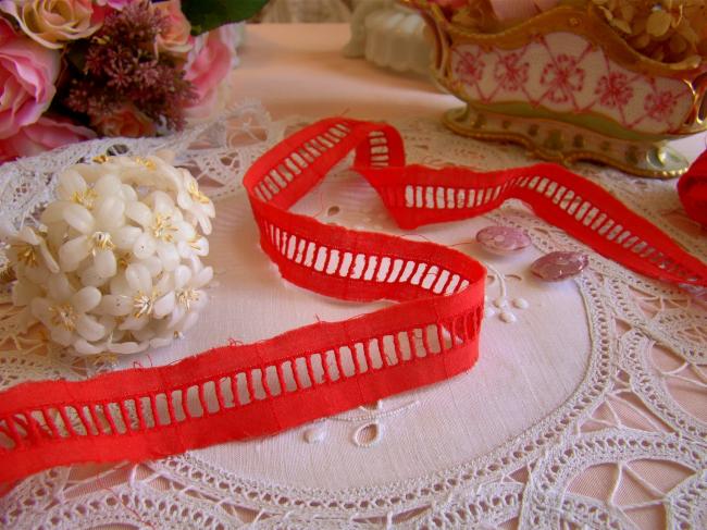 Joli ruban d'entre-deux avec jours échelle en coton rouge-orangé