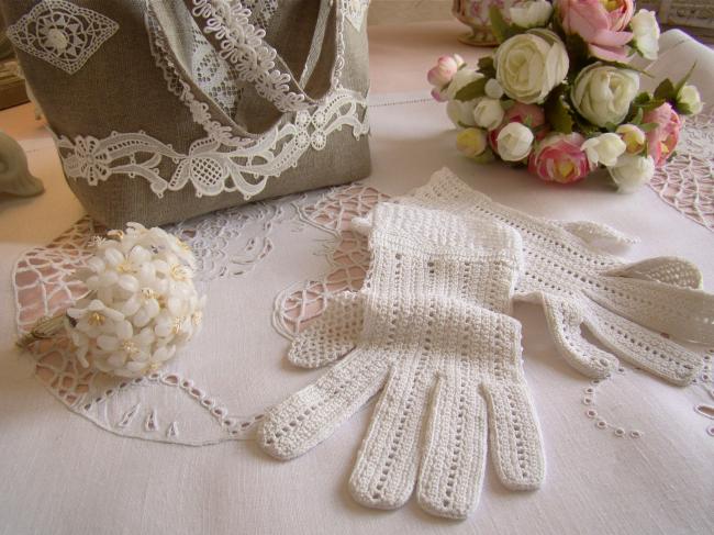 Jolie paire de gants en crochet faits main, couleur blanche 1920
