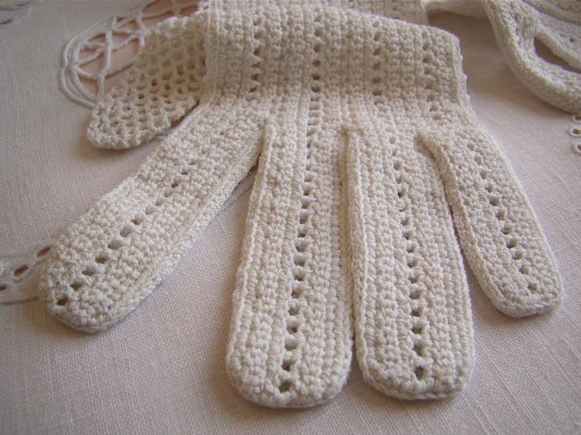 Jolie paire de gants en crochet faits main, couleur blanche 1920