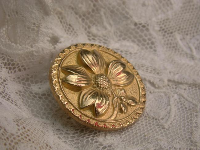 Superbe grand bouton en laiton doré 'Marguerite' Perfectionné 1900 Ø35mm