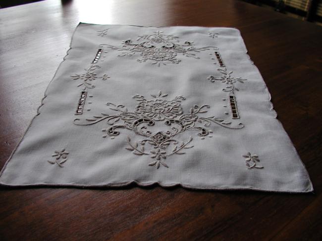 Pretty tray centre with Madeira embroidery