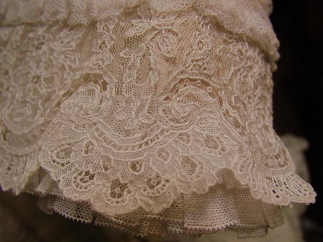 Exceptional doll bonnet with hand-made Point d'Alençon lace 1870