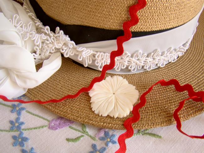 Joli ruban croquet ou serpentine en coton naturel rouge vif (9mm)
