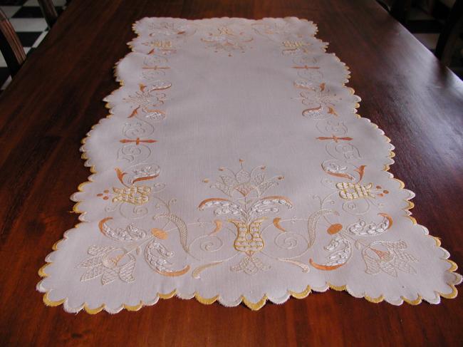 Wonderful table runner Art Nouveau with silk embroideries