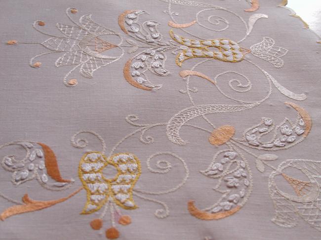 Wonderful table runner Art Nouveau with silk embroideries