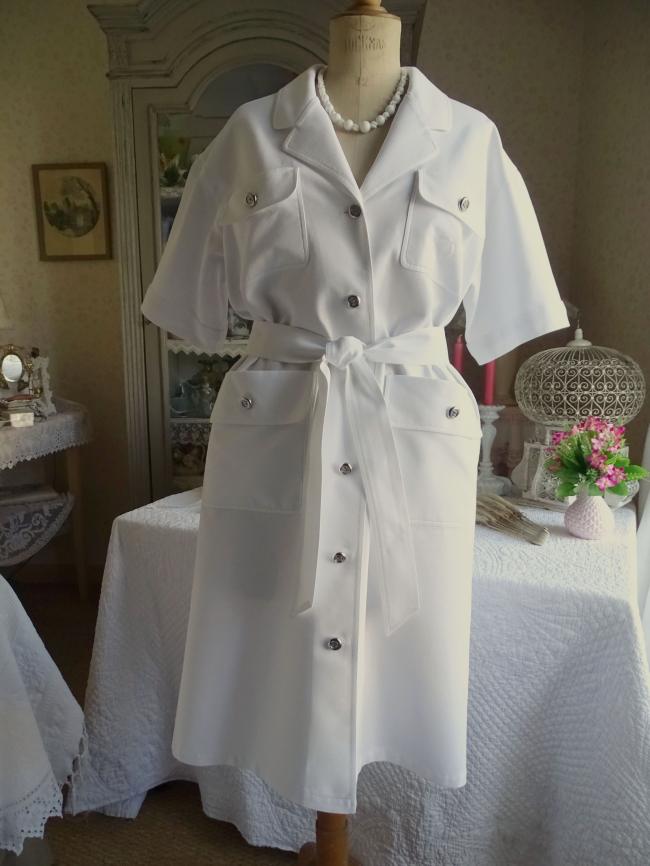 Superbe robe blouse d'été blanche, en coton nid d'abeille de Chanel 