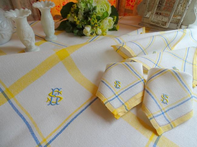 Elégante petite nappe et ses serviettes en lin granité monogramme SE