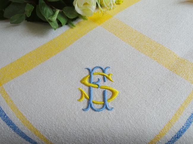 Elégante petite nappe et ses serviettes en lin granité monogramme SE