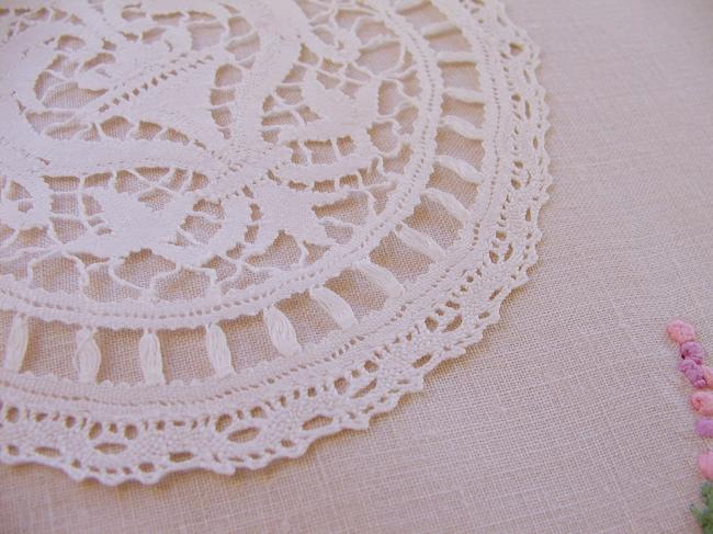 Fantastic round doily in fine  bobbin lace with Dolphins & fleurs de Lys  1890