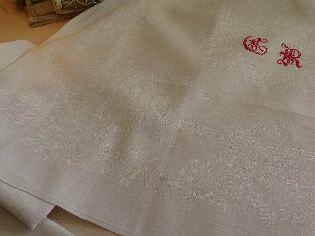 8 charmantes serviettes en damassé avec monogramme gothique CR ou TR