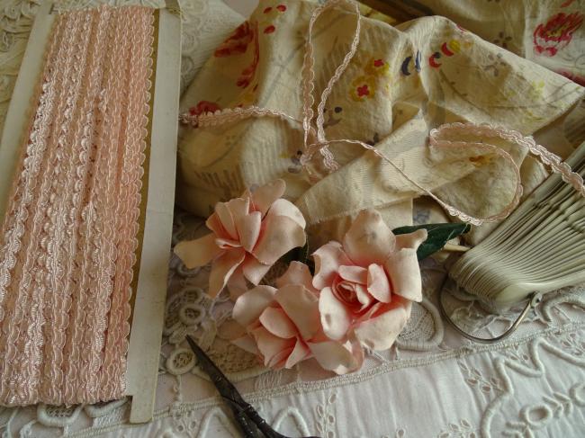 Ancien ruban croquet fantaisie en soie artificielle couleur rose pale 9mm