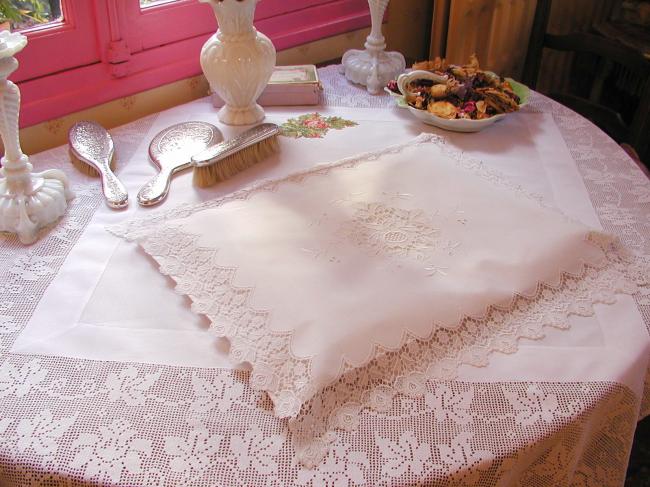 Splendid night dress case with very glamourous chemical lace 1900