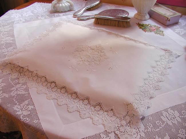 Splendid night dress case with very glamourous chemical lace 1900