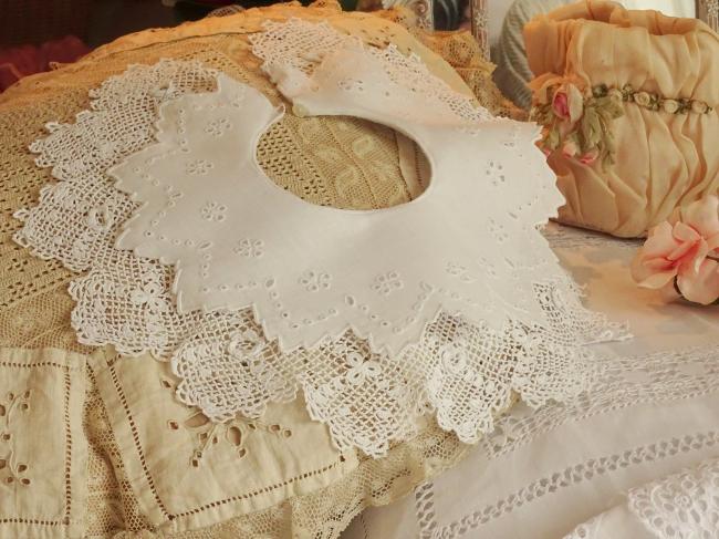 Rare col de bébé en fine dentelle d'Irlande et broderie anglaise 1900