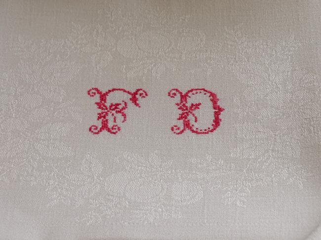 11 belles serviettes en damassé avec monogramme fleuri FD rouge