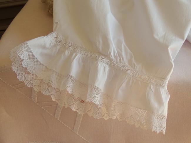 Romantique longue culotte panty fendue avec une jolie bordure dentelle