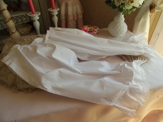 Romantique longue culotte panty fendue avec une jolie bordure dentelle