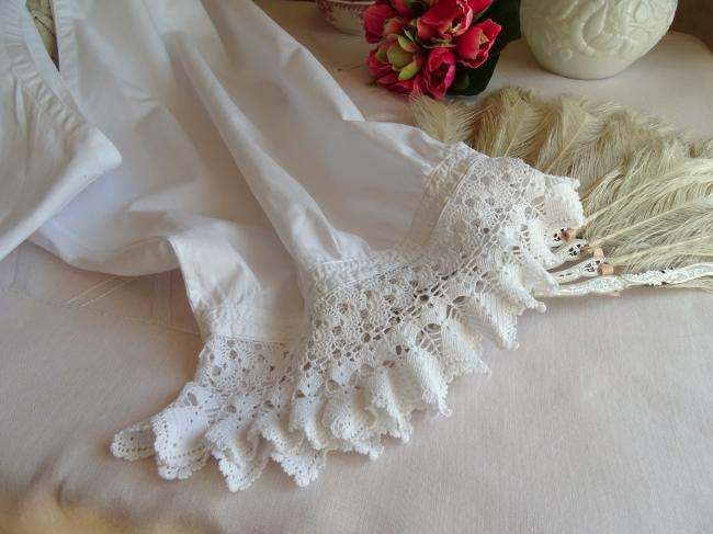 Romantique longue culotte panty fendue avec une jolie bordure dentelle