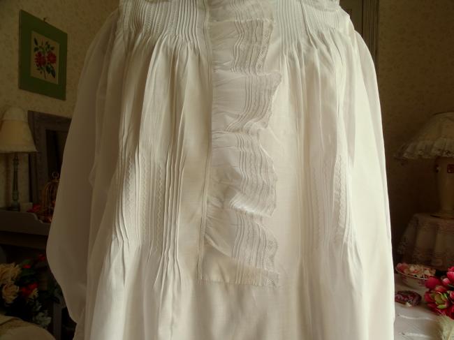 Belle chemise de nuit en batiste de lin avec dentelle & volants 1900