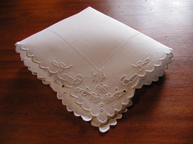 Gorgeous handkerchief with Richelieu embroideries, monogram MH