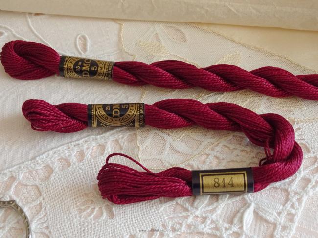 Echeveau coton perlé DMC, n°5 couleur Rouge Vin (nuance n°814)