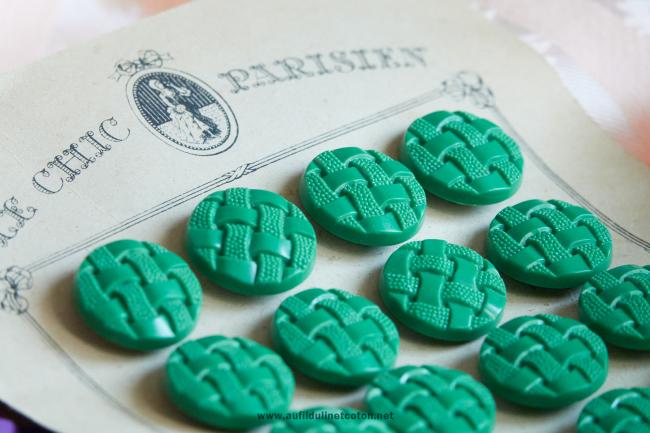 Carte de 24 grands boutons, effet tissé, vert malachite Le chic parisien 1930