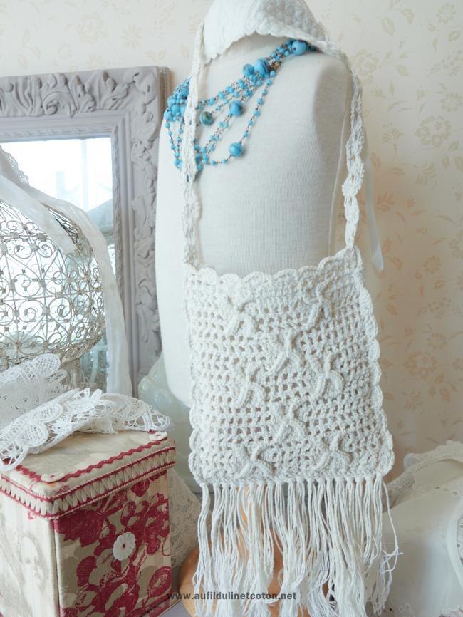 Pretty little handmade crochet lace bag 1930
