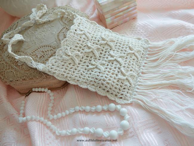 Joli petit sac frangé en dentelle de crochet faite à la main 1930