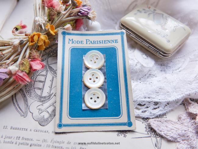 Carte de 3 boutons bourrelet en nacre blanche, Mode Parisienne 1920, 4 trous