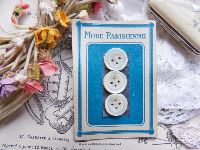 Carte de 3 boutons bourrelet en nacre blanche, Mode Parisienne 1920, 4 trous