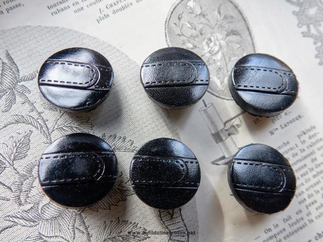 Superbe bouton vintage en cuir moulé noir, effet boucle sellerie 1950, Ø27mm