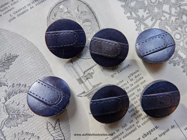 Superbe bouton vintage en cuir moulé, bleu marine, boucle sellerie 1950, Ø27mm
