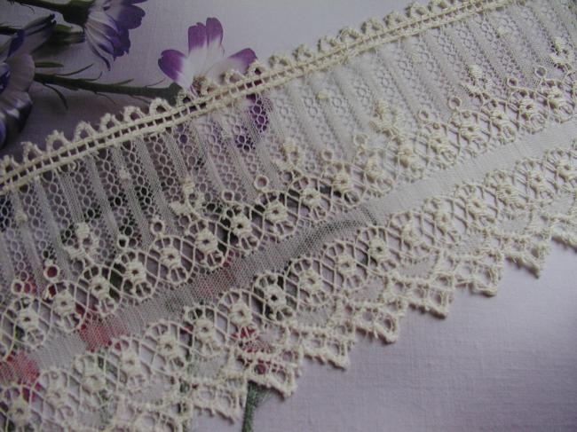 Stunning hand embroidered ivory lace, 19th century