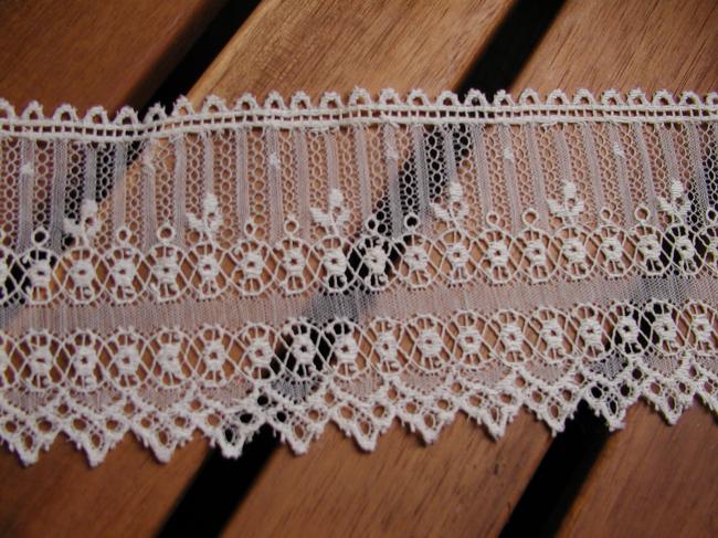 Stunning hand embroidered ivory lace, 19th century