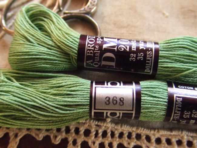 Echeveau coton à broder spécial DMC, n°20 vert nil (nuance n°368)