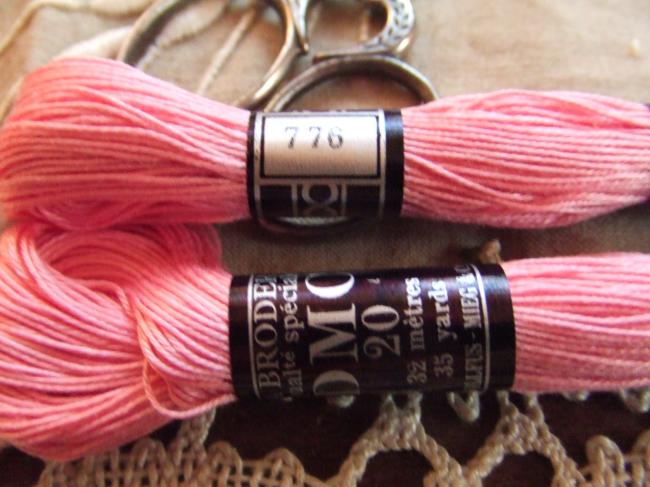 Echeveau coton à broder spécial DMC, n°20 rose églantine (nuance n°776)