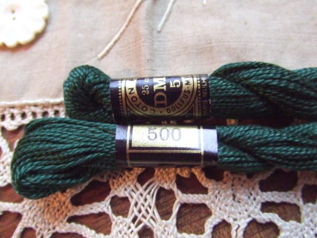 Echeveau coton perlé DMC, n°5 vert lierre (nuance n°500)