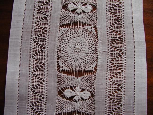 Lovely pina oblong doily with hand made Teneriff embroideries