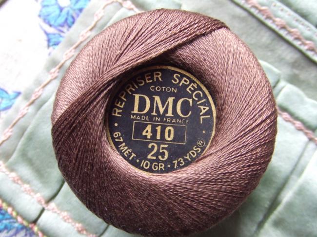 Pelote Coton à repriser spécial DMC, couleur Havane N°410, N°25(67mètres)