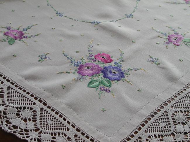 Such a beauty of  embroidered anemones tablecloth with Cluny lace