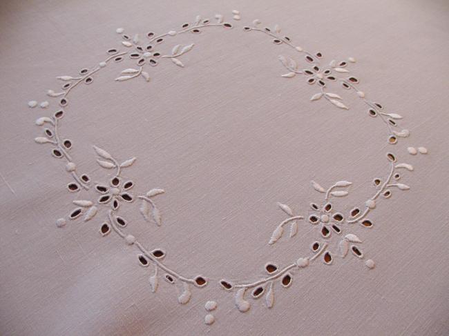 Gorgeous tablecloth with embroidered garland of flowers and Cluny lace.