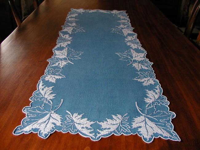 Lovely table runner with embroidered leaves