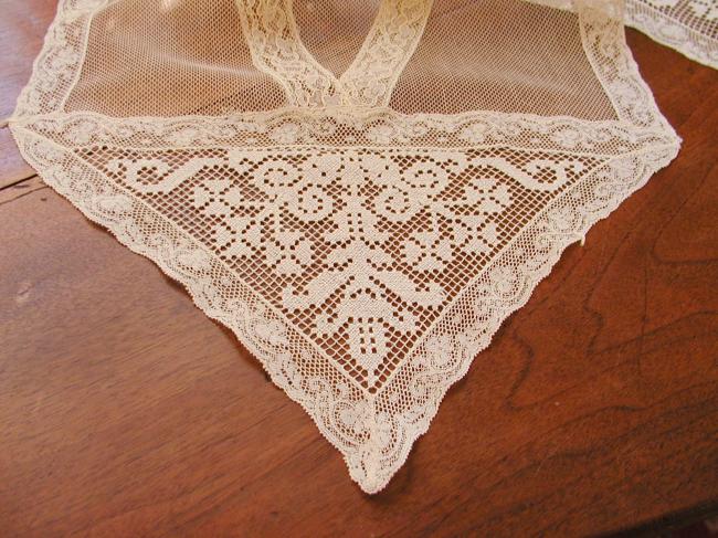 Marvellous Normandy table runner in net with inserts of Venizia, Fillet & laces