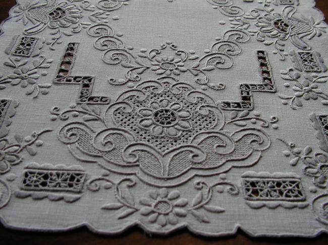 Beautiful table mat with Madeira embroidery