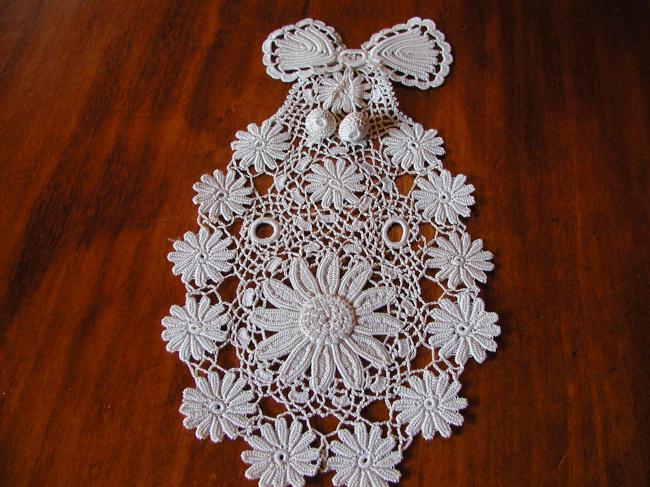 Lovely guipure lace from Ireland collar or modestie