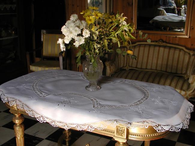 Gorgeous white embroidered and filet inserts tablecloth with bobbin Cluny lace.