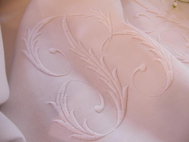 Lovely heavy linen sheet with huge acanthus leaves monogram BP
