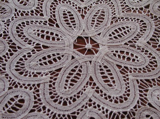 Lovely Luxeuil or battenburg lace doily