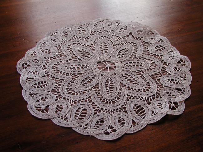 Lovely Luxeuil or battenburg lace doily